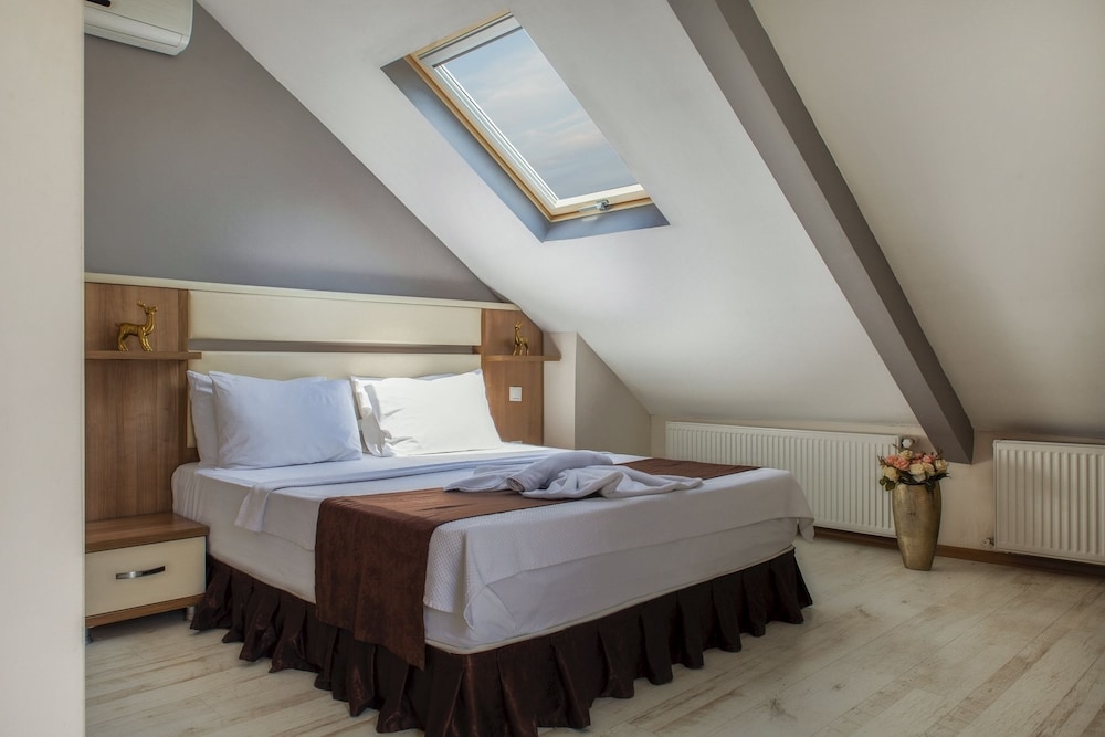 Kavalali Suites 6/50