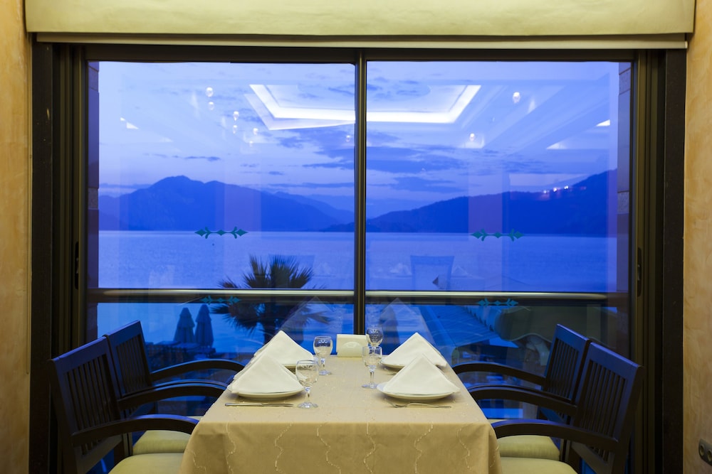 Orsmaris Boutique Hotel 32/50