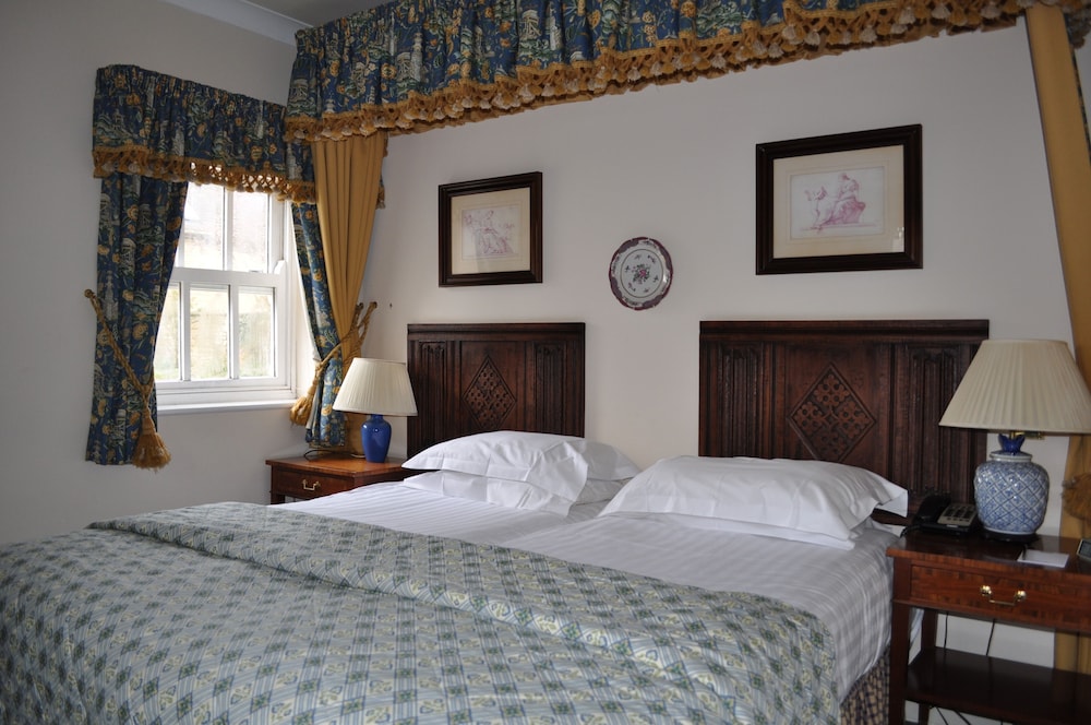 Noel Arms Hotel 11/49