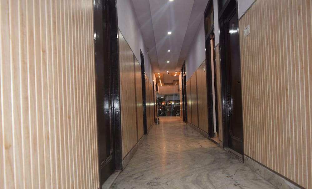 Trishul Hotel 25/27