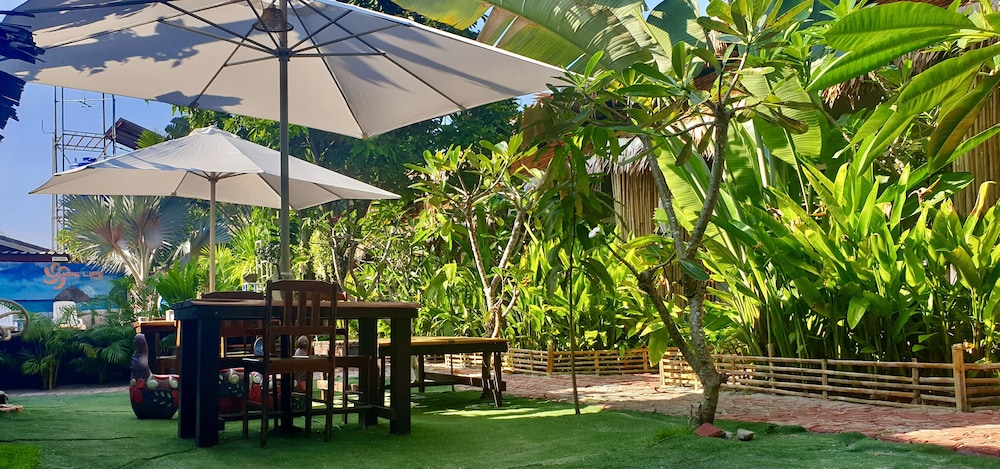 Oasis Lipe Resort 4/66