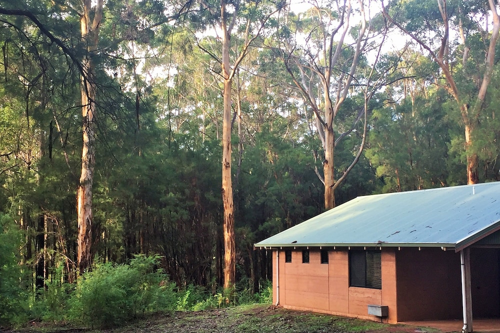 MARIMA COTTAGES 56/58
