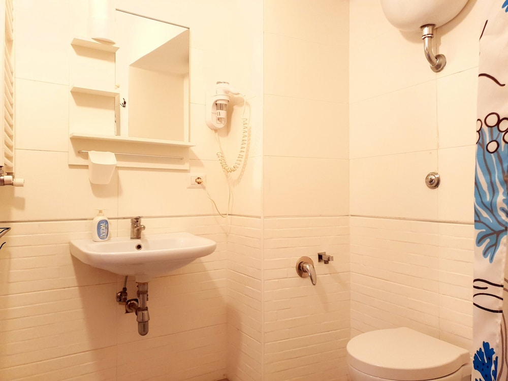 Mancini Hostel Naples 23/70