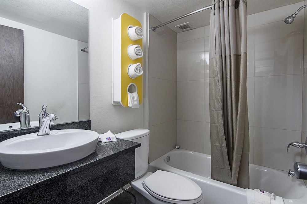 Motel6 Atlanta, GA - Atlanta Airport Virginia Ave 54/60
