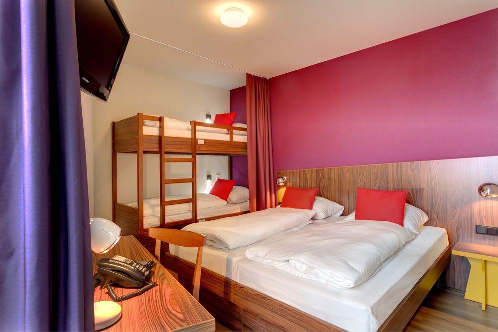 Meininger Hotel Frankfurt Main Airport 7/16