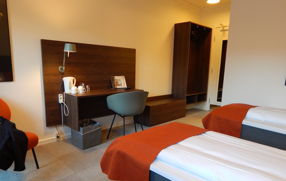 Montra Odder Parkhotel, BWSC 13/60