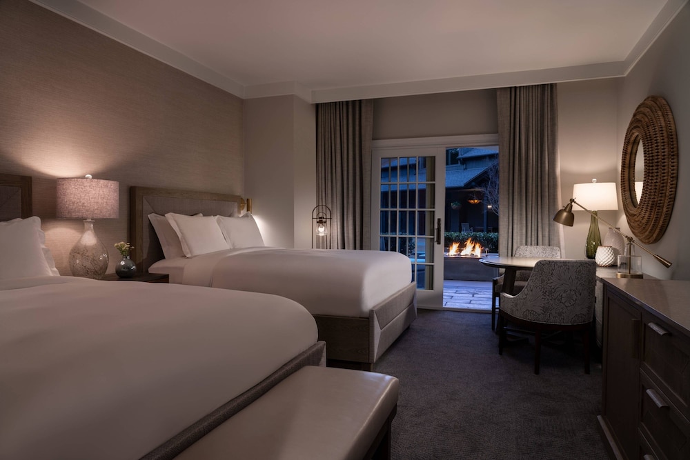 The Ritz Carlton Lodge Reynolds Plantation 16/75