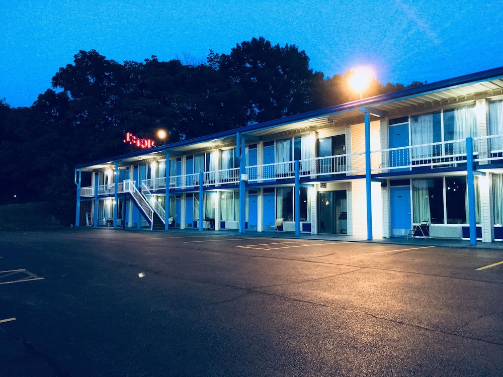 Americas Best Value Inn Wytheville 5/36