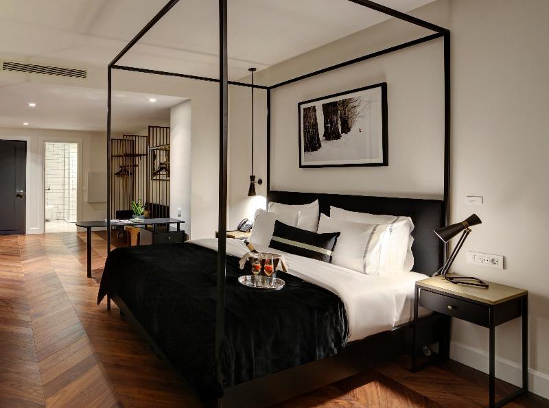 Marina, Deluxe, Double Bed