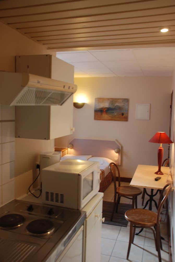 RESIDENCE DE LA TOUR 38/53