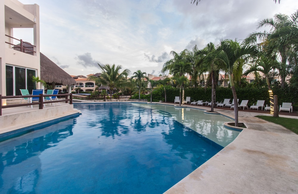 Coral Maya Stay Suites 6/50
