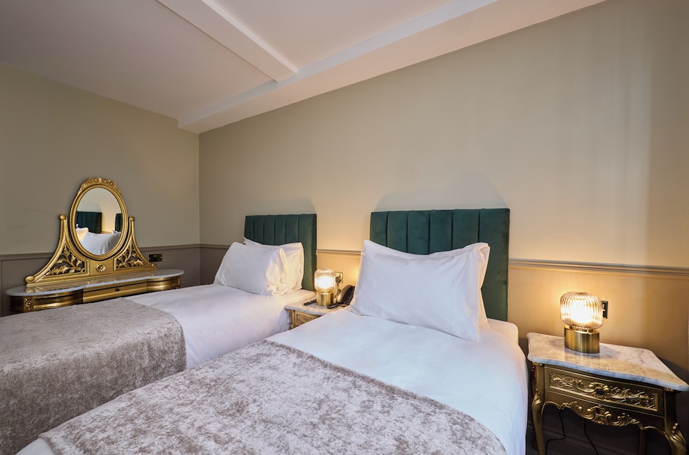Riverhouse Hotel 36/50