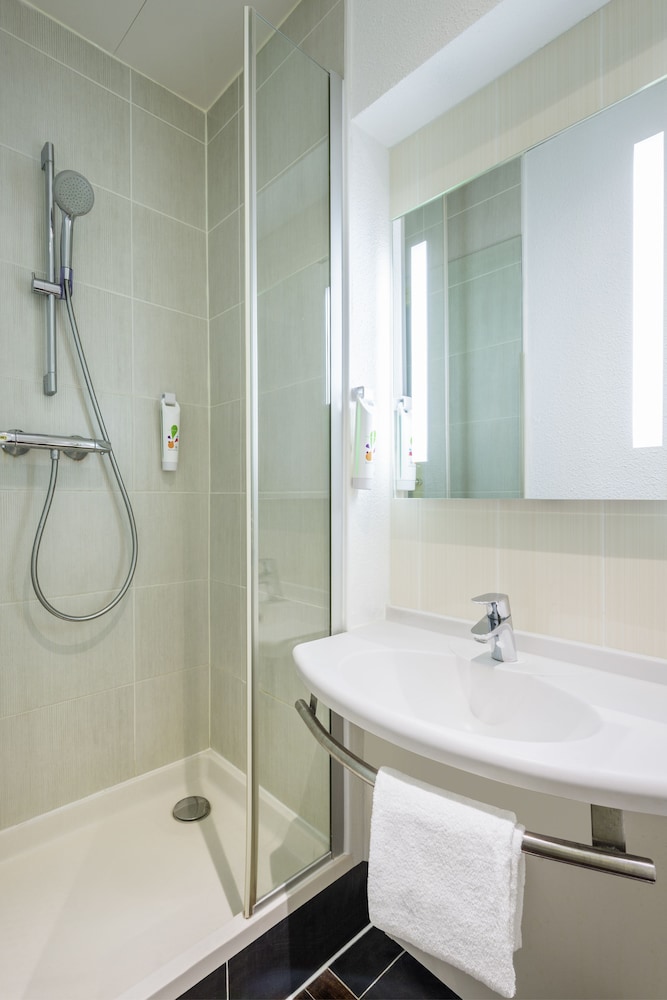 Ibis Styles Paris Jardin de la Villette 15/53