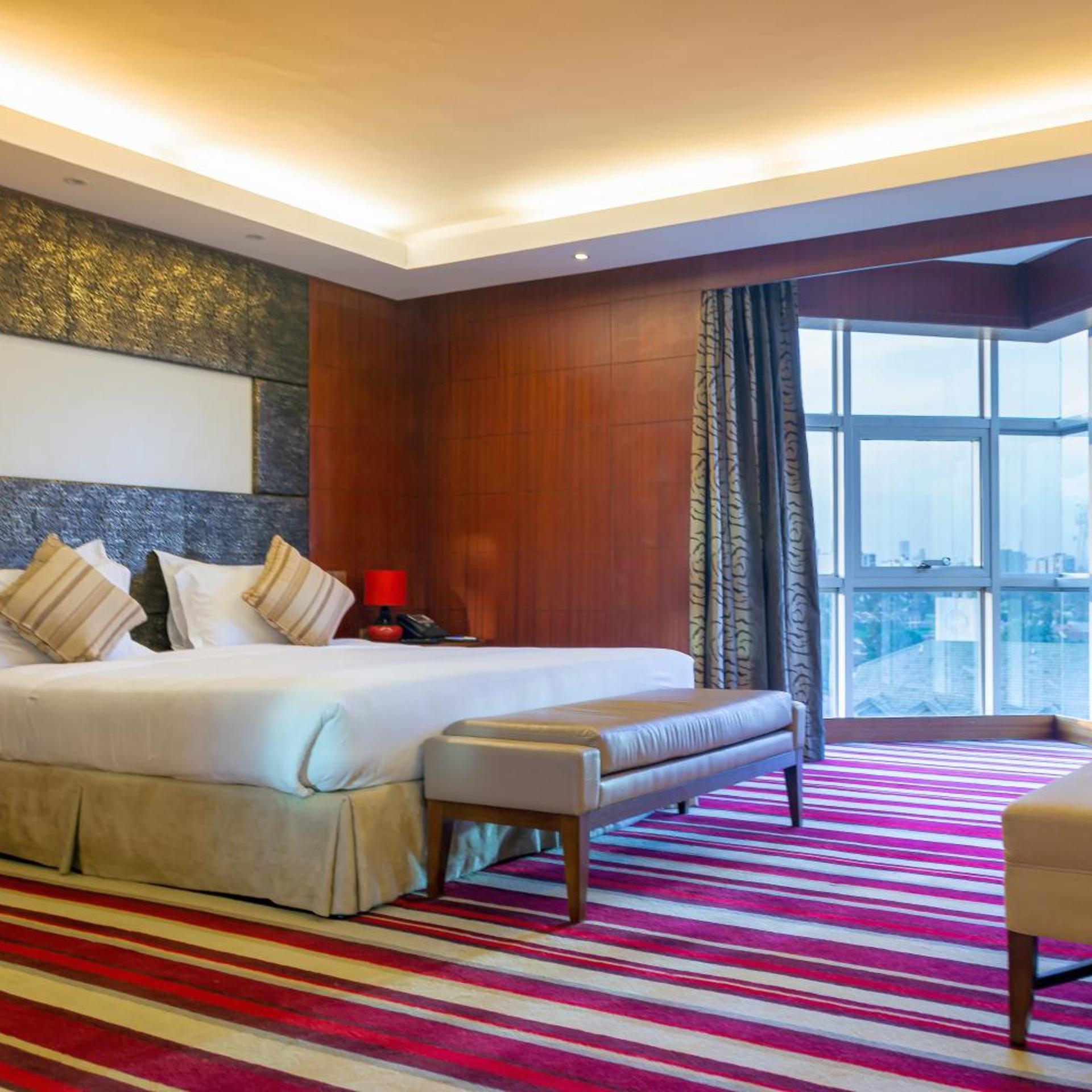 PRESIDENTIAL SUITE