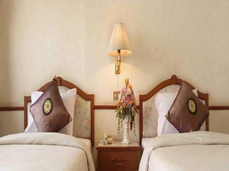 Ubon Hotel 13/20
