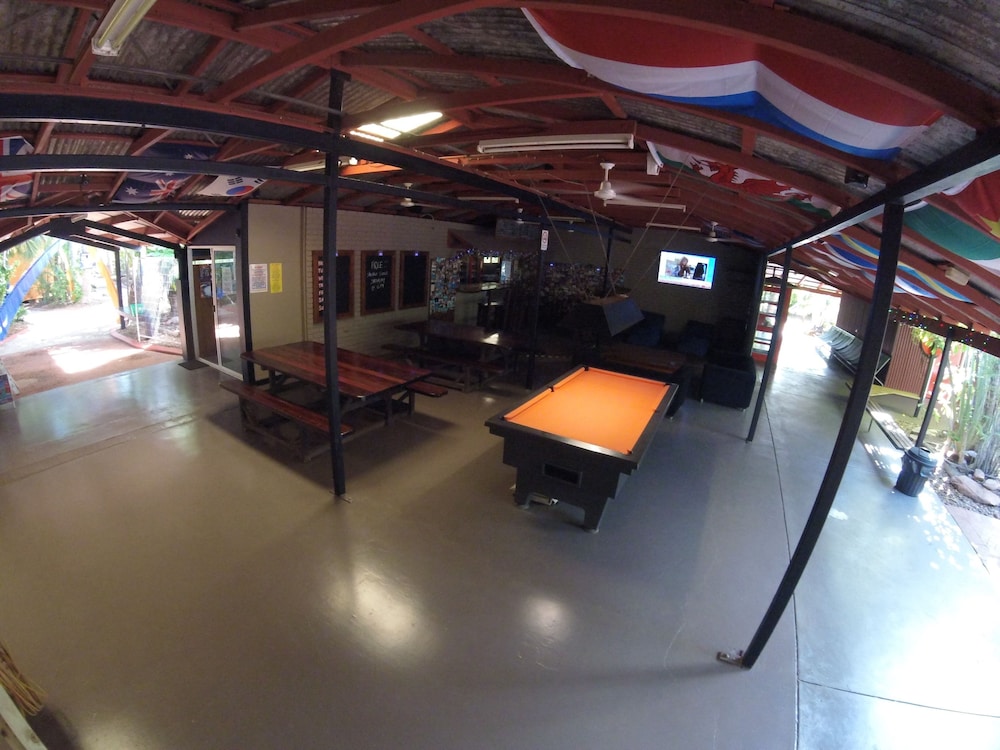 Cable Beach Backpackers Hostel 2/36