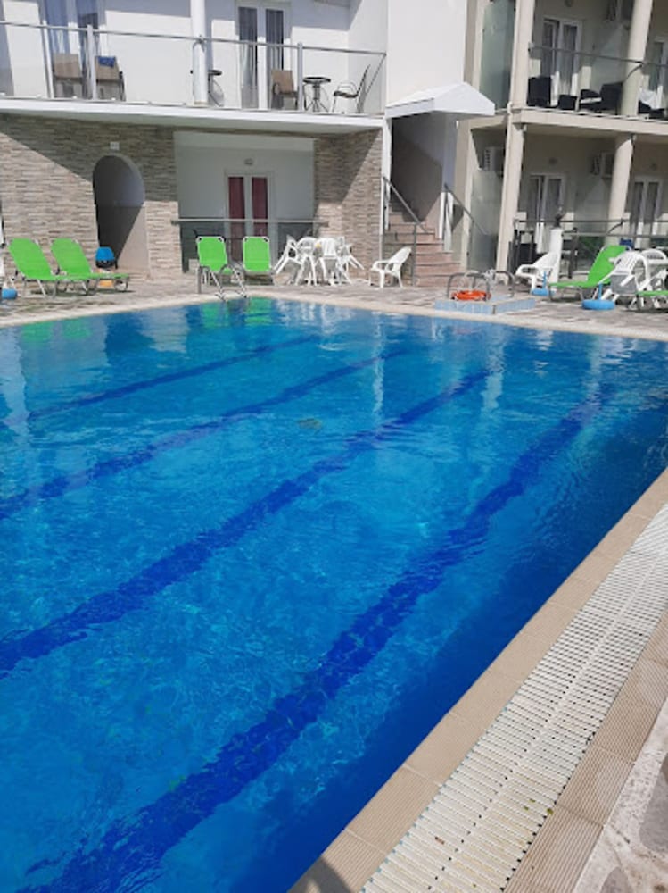 Gouvia Hotel 22/24