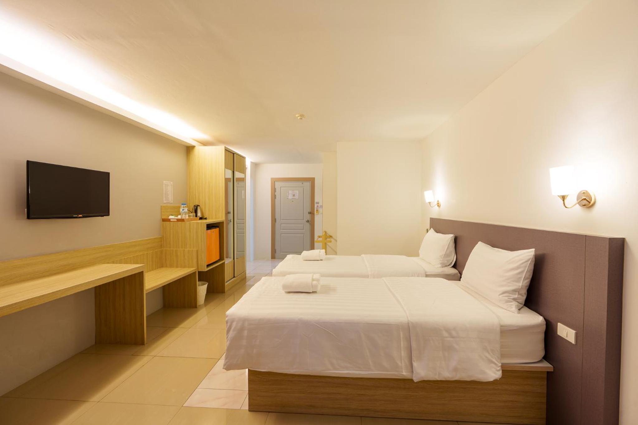 Superior, Twin Beds, Tower One