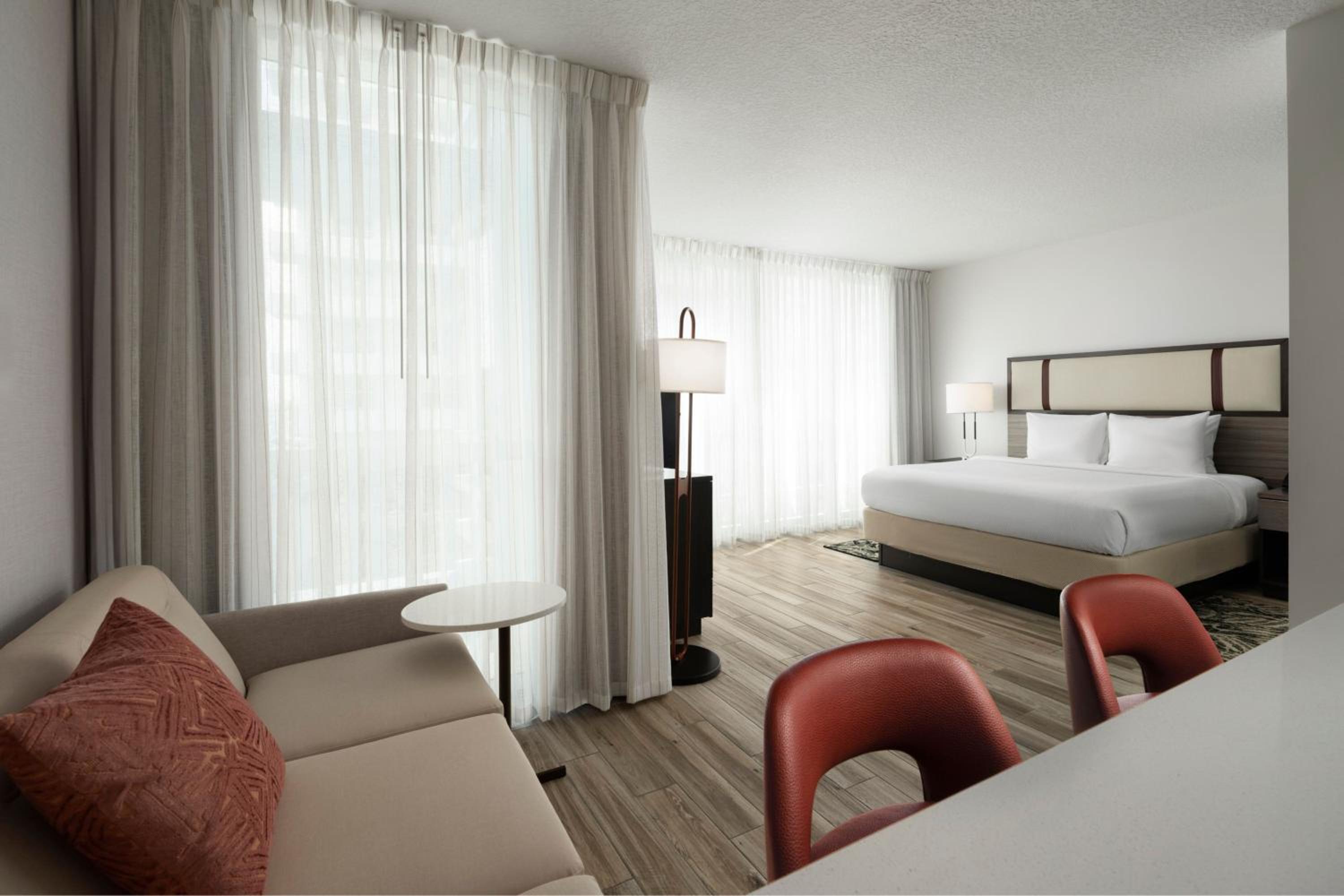 Suite, King Bed, Sofa, Accessible, Residence Inn Miami Beach Surfside 4/10