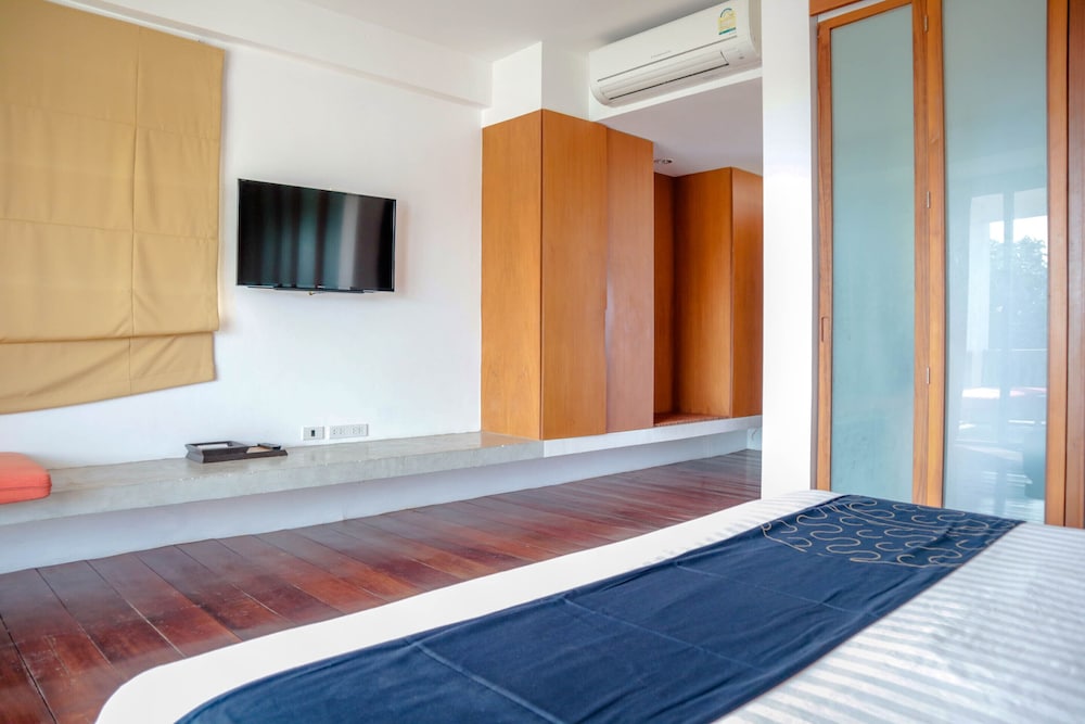 Jean Apartment 33/68