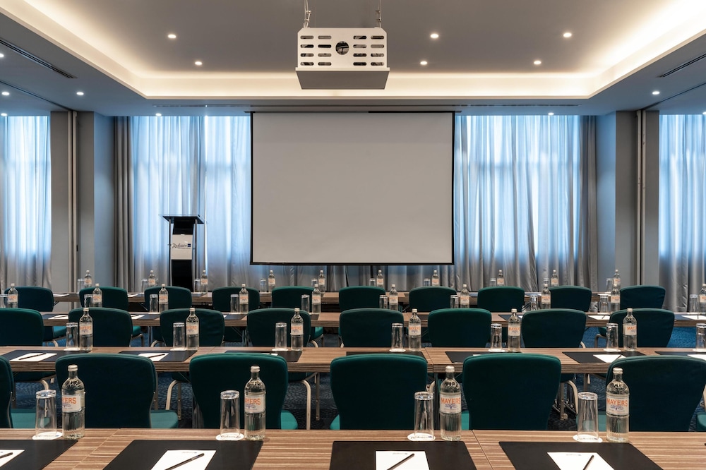 RADISSON BLU HOTEL NAIROBI UPPER HILL 66/77