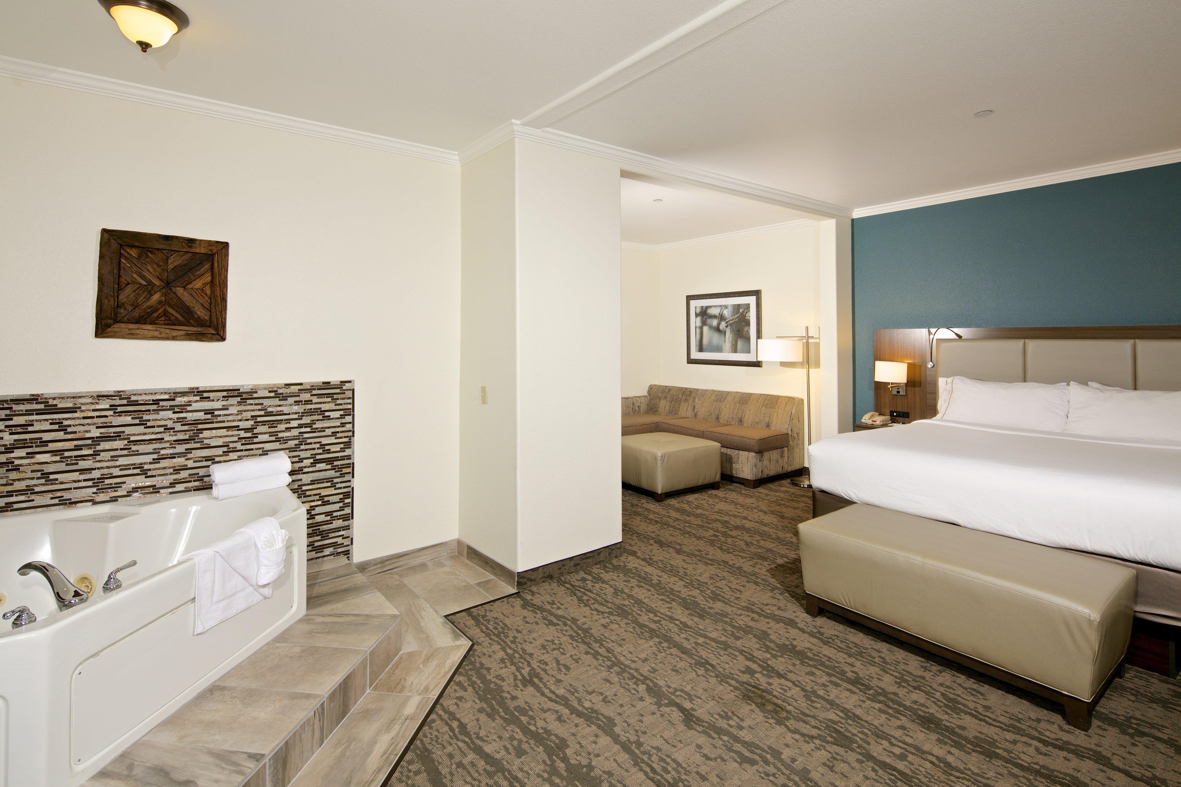 Suite, King Bed