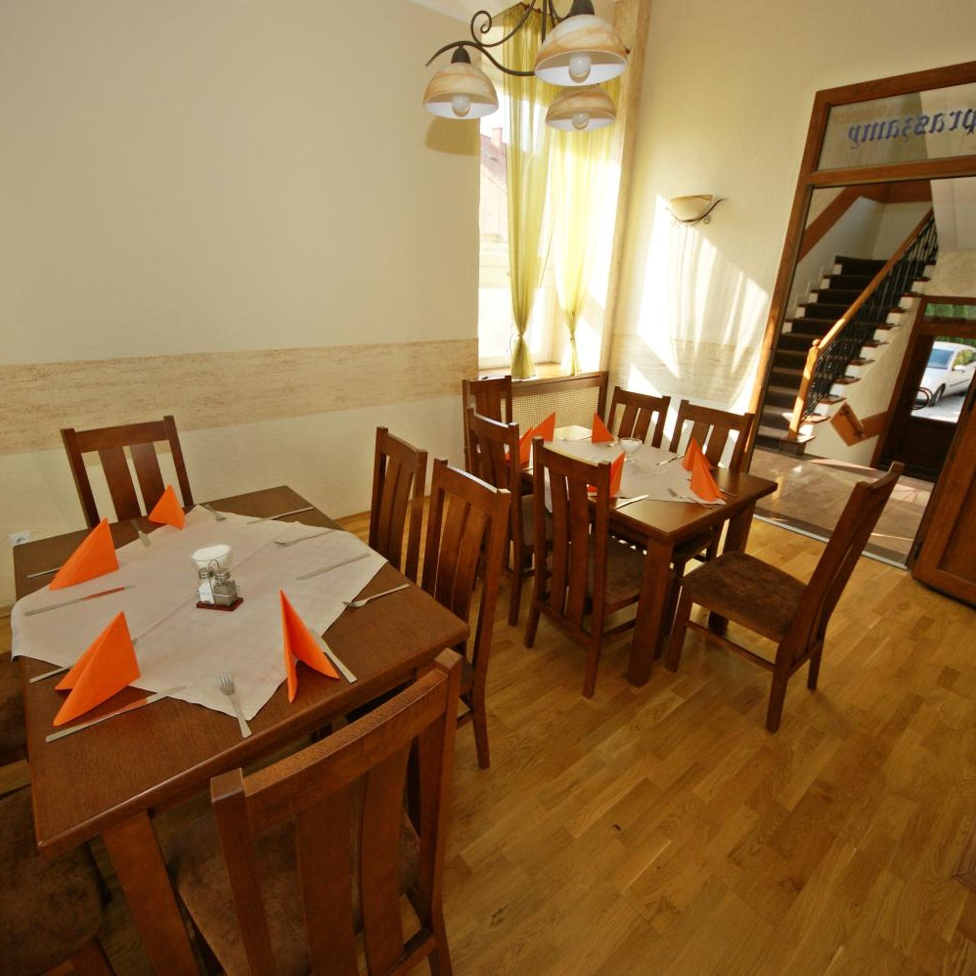 Zamkowy 27/50