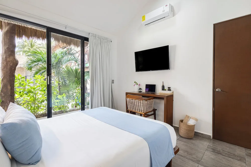 Areia Playa del Carmen-Beach front Hotel 11/50