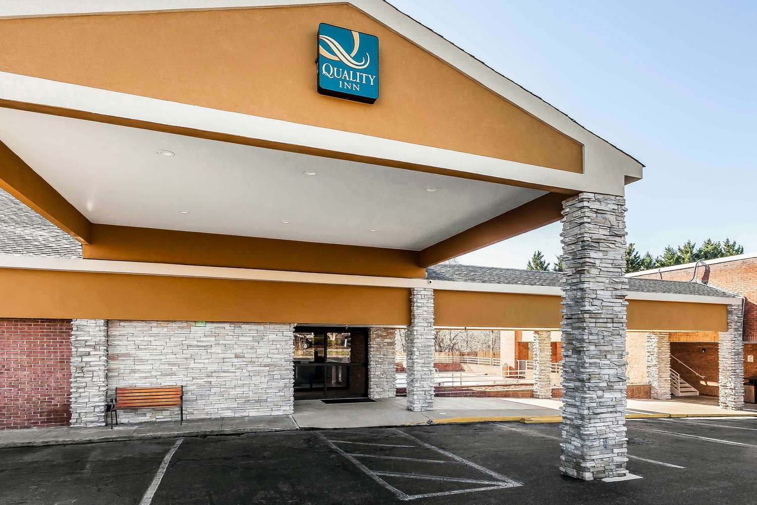Quality Inn South Boston - Danville East 41/42