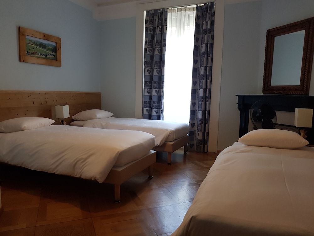 Hotel De Geneve 20/39