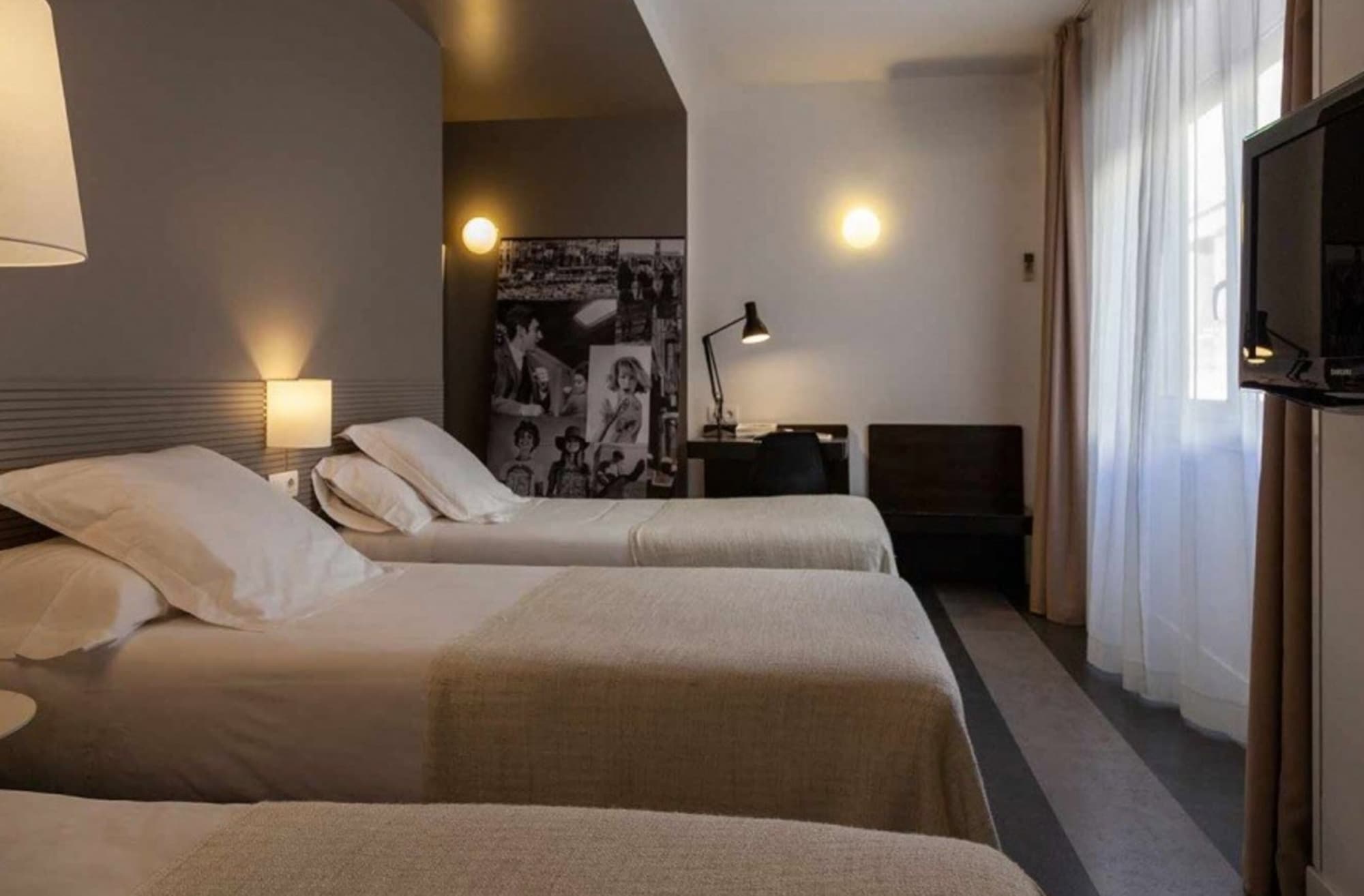 ROOM, TRIPLE