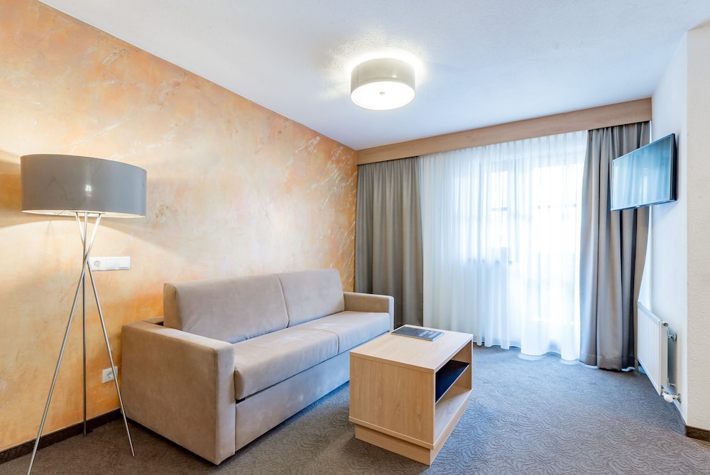 Hotel Tyrol 46/58