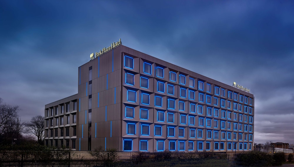 Park Plaza Park Royal 3/67