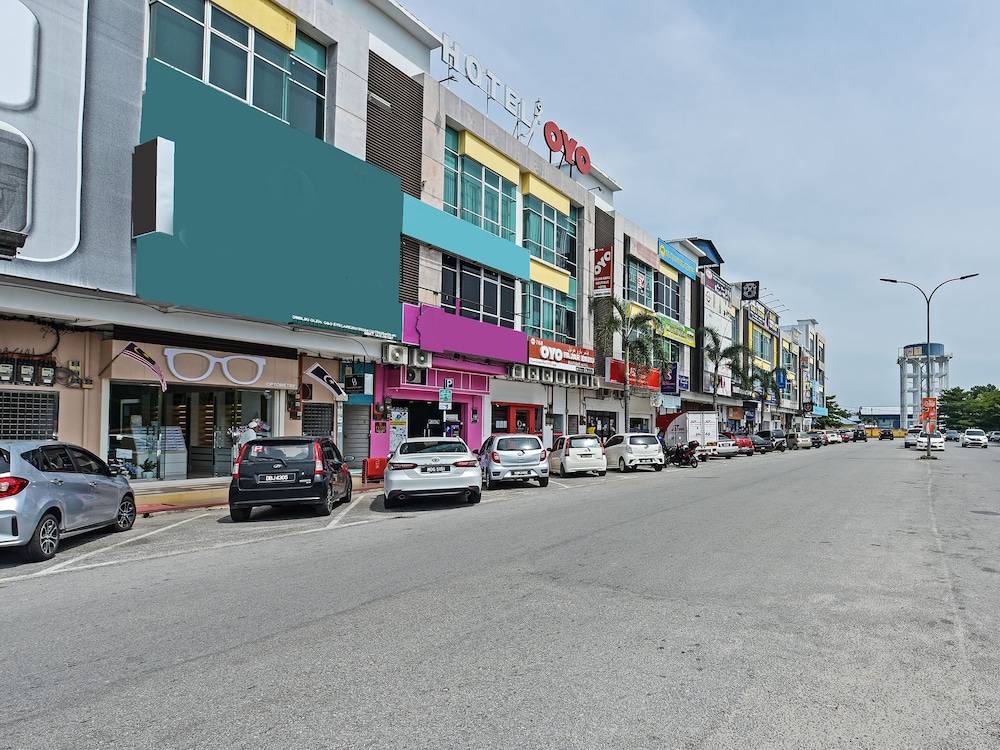 Oyo 768 Fajar Baru Boutique Hotel 37/39