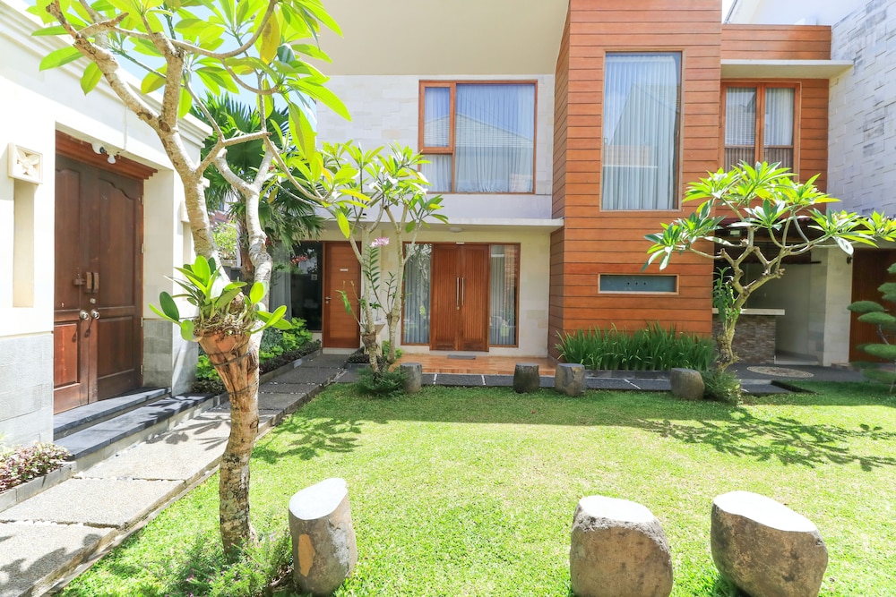 Royal Majesty Villas 57/71