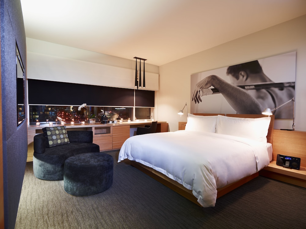 Le Germain Maple Leaf Square Toronto Hotel 6/36