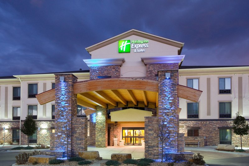 Holiday Inn Express Hotel Suites Loveland 3/56