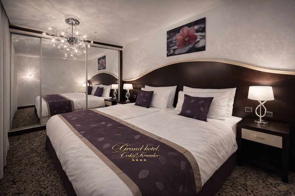 Grand Hotel 15/47