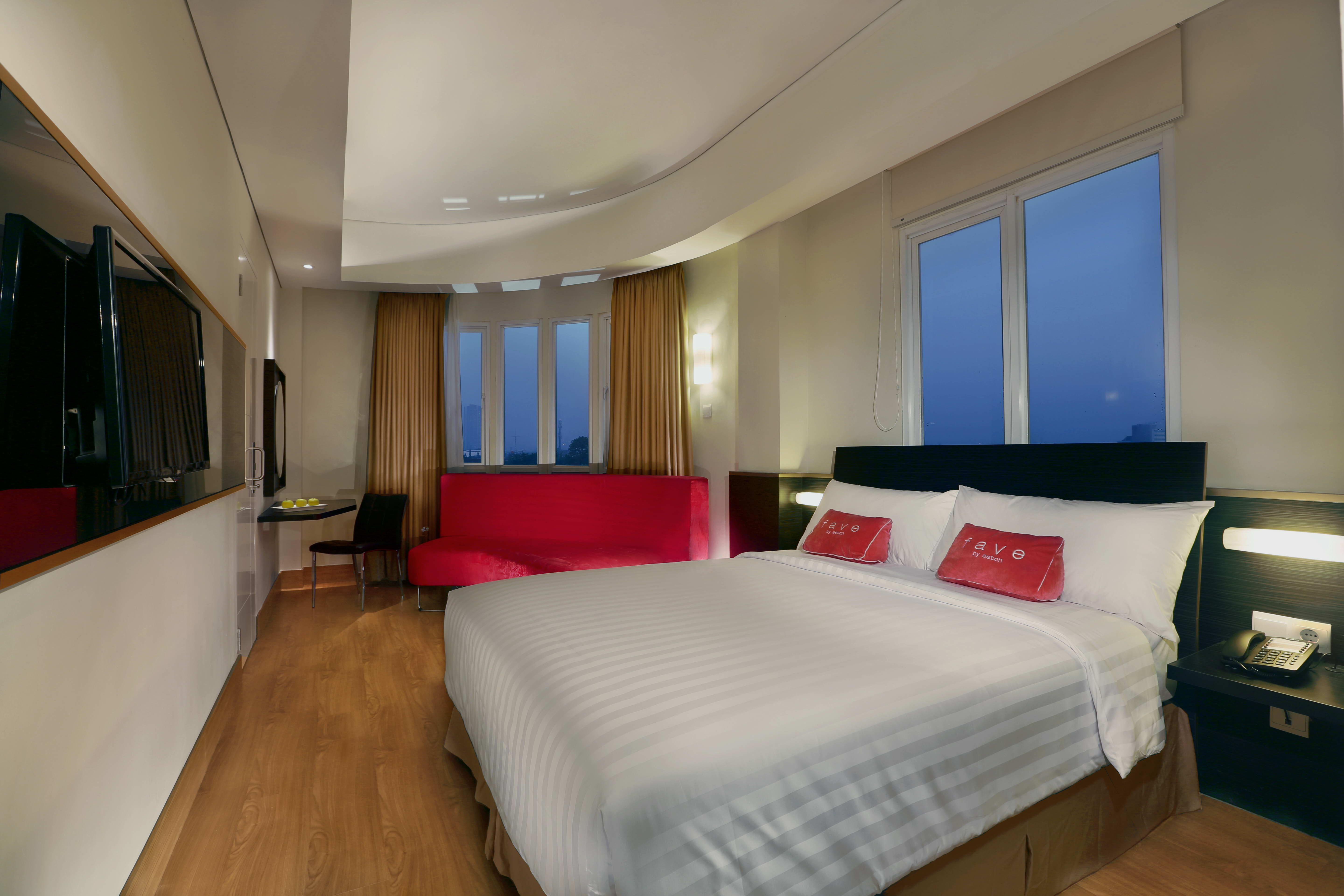EXECUTIVE, DOUBLE BED