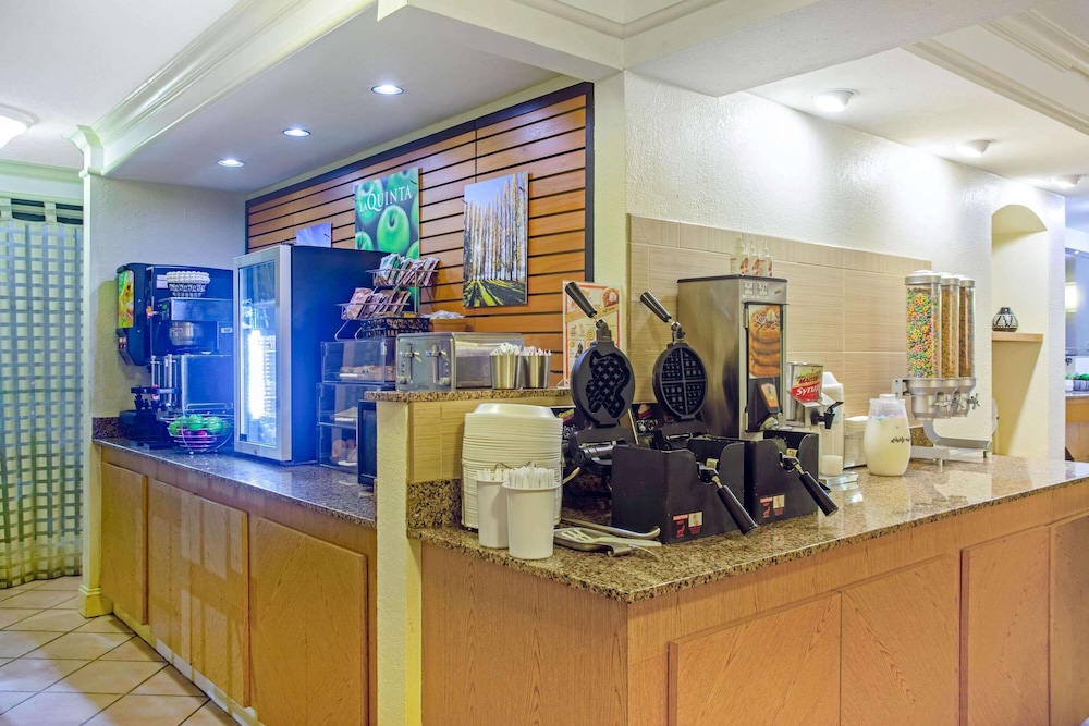 La Quinta Inn Victoria 39/53