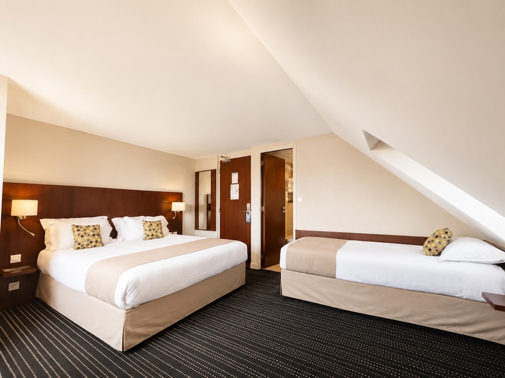 Kyriad Saint Malo Ouest Dinard 25/72