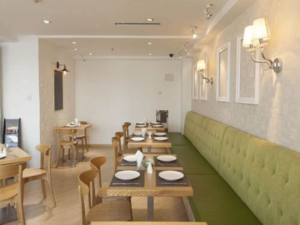 KINGTOWN HOTEL HONGQIAO 16/19