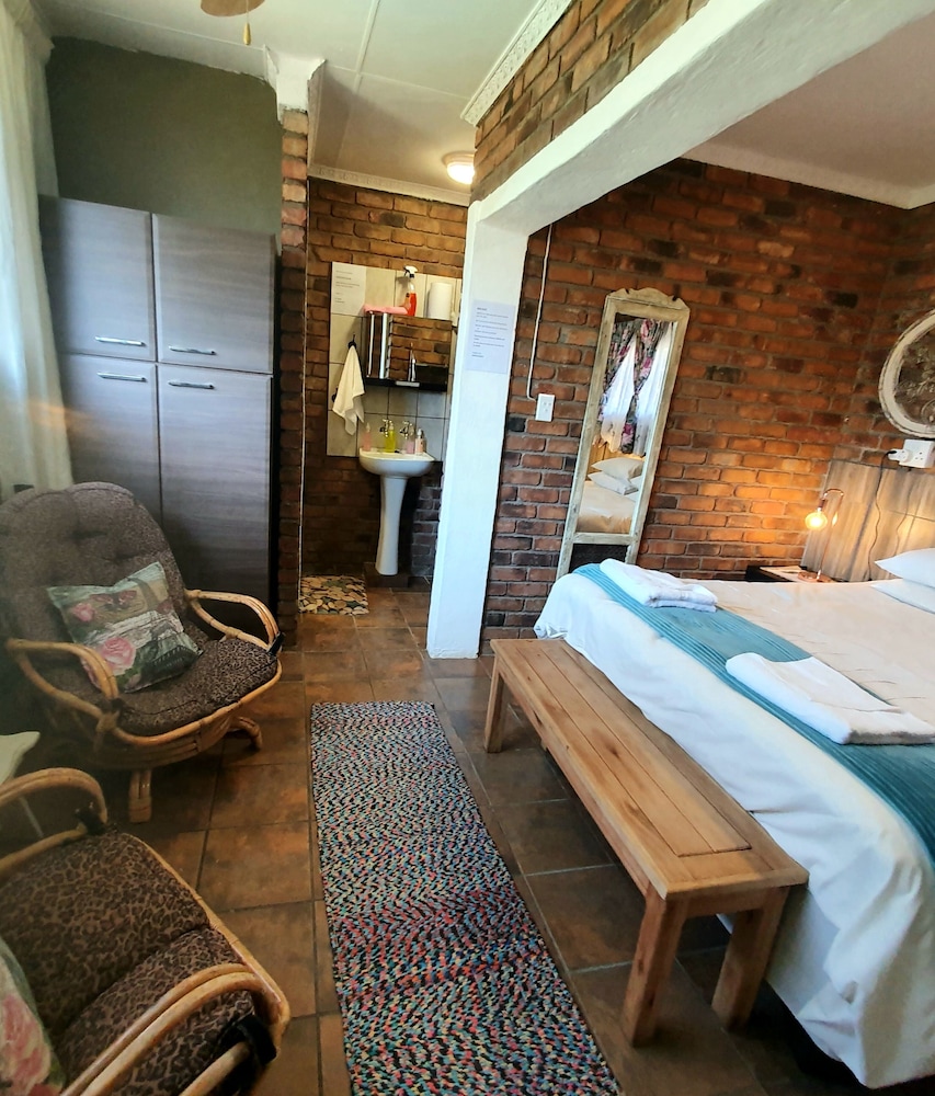 Doringpoort Safari Lodge(PTY)LTD 11/50