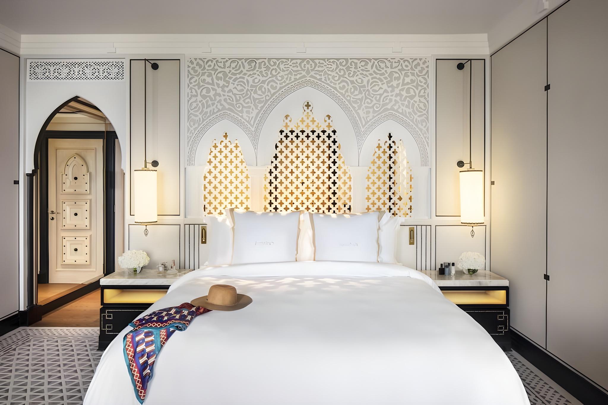 Arabian, Pure, Deluxe, Luxury, King Bed, Infinity Pool Access, Balcony