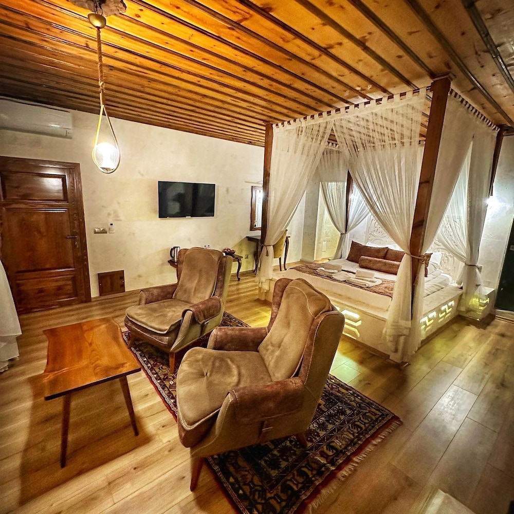 Sakli Cave House 79/100
