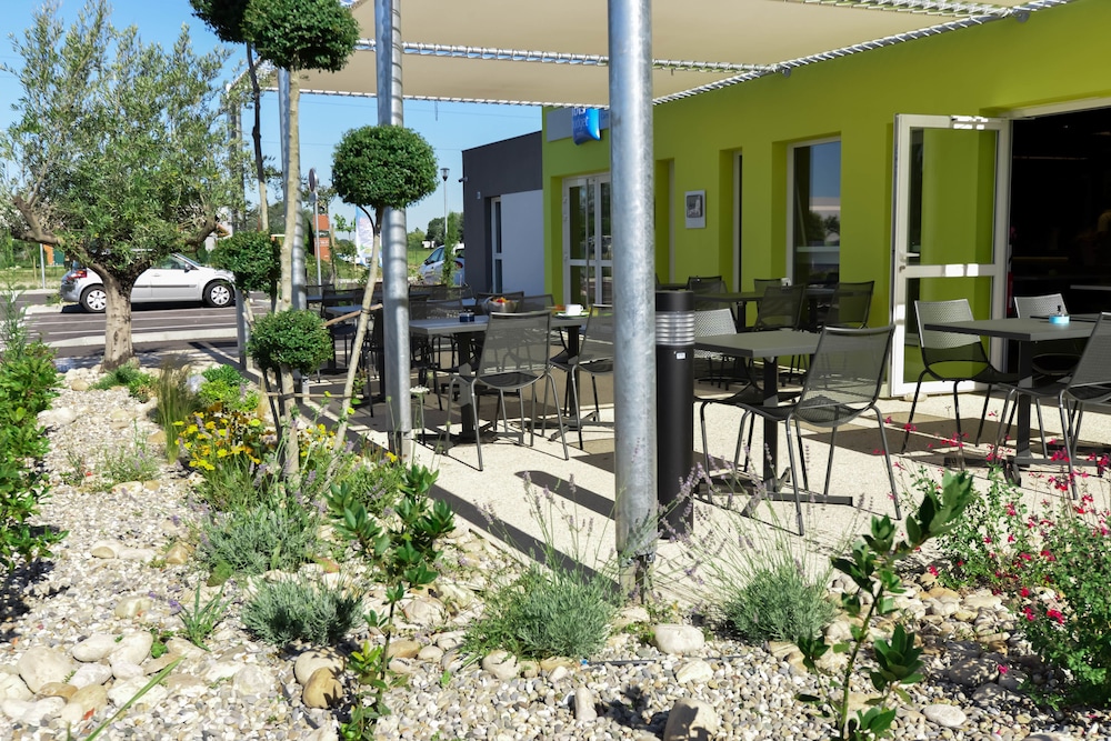 Ibis Budget Saint Martin De Crau Porte De Camargue 50/57