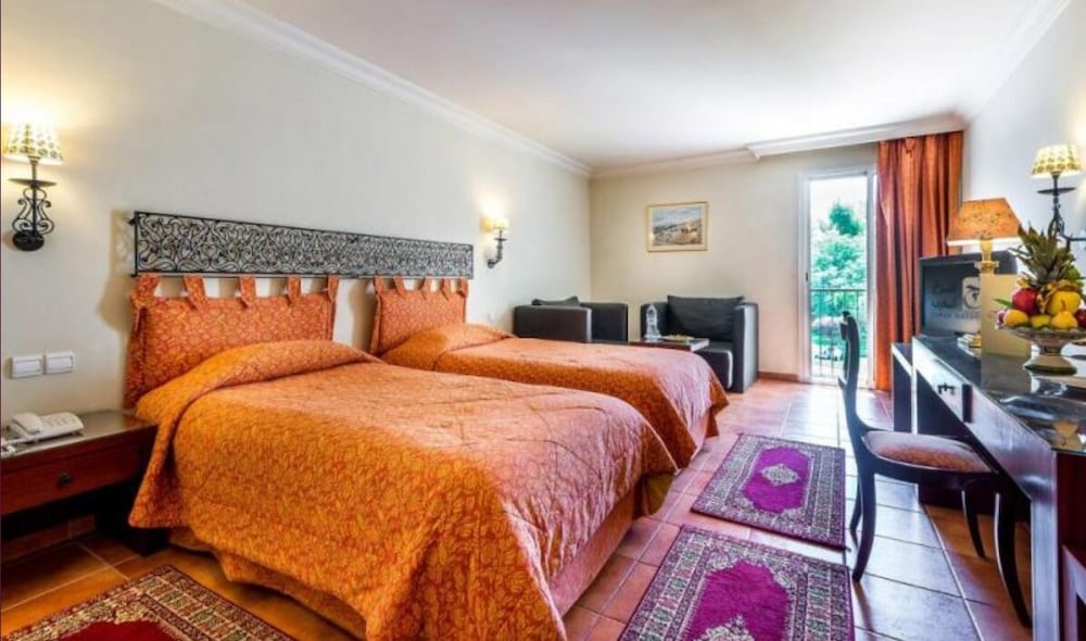 Standard, Twin Beds