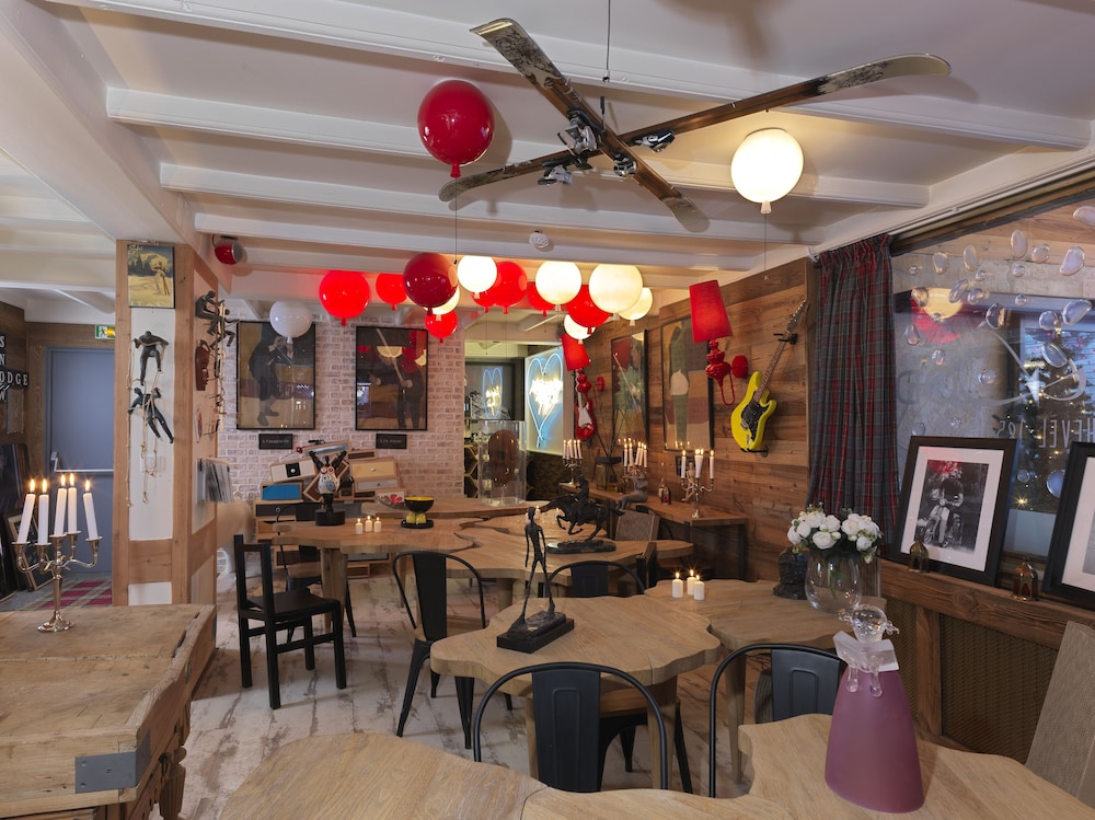 Snow Lodge Boutique Hotel 57/70