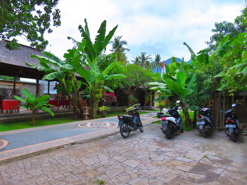 Suka Sari Cottages 61/71