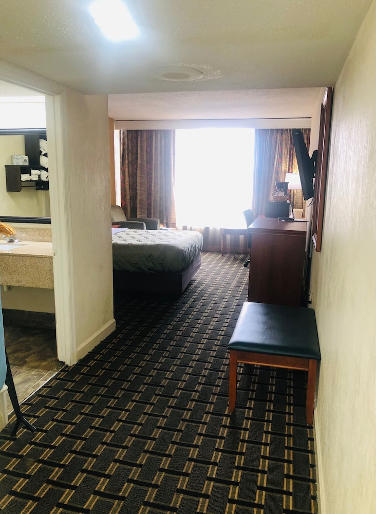 Quail Inn and Suites Myrtle Beach 7/43